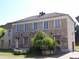 The town hall in Bazainville