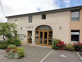 The town hall in Benney