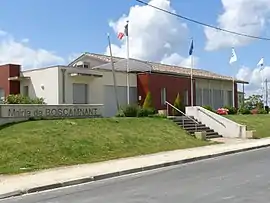 The town hall in Boscamnant