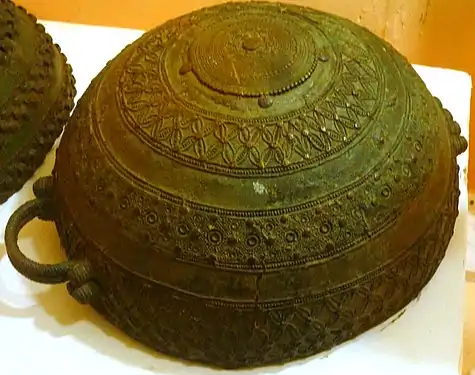 Bronze pot, 9th century, Igbo-Ukwu