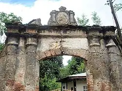 Casa Real arch