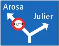 4.40 Announcement of junction on main road with restriction for the left route (here: maximal width)