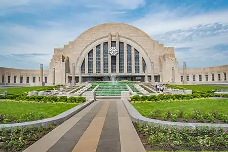 Cincinnati Union Terminal in Cincinnati (1929–33), (with Fellheimer & Wagner)