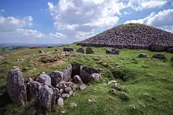 Cairn S and Cairn T (The Hag's Carn)