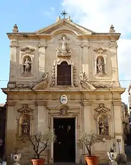 The seat of the Archdiocese of Taranto is Basilica Cattedrale di S. Cataldo.