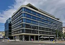 Central Department Store in Warsaw (by Zbigniew Ihnatowicz and Jerzy Romański, 1948–52)