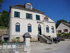 The town hall in Chassey-le-Camp