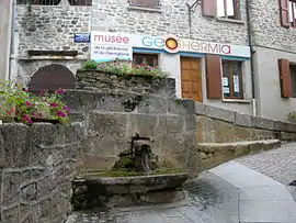 Source of the Par and museum