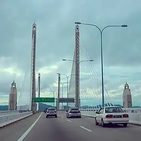 Cmglee Penang Second Bridge main span.jpg