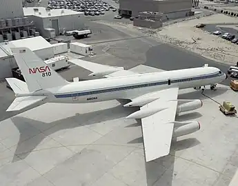 NASA Convair 990 with antishock bodies on the top of the wings