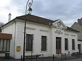 The town hall in Croissy-Beaubourg