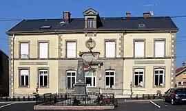 The town hall in Damas-aux-Bois