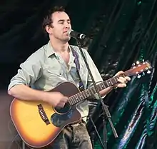 Damien Leith performing at the Saint Patrick's Day Parade in Sydney, 2007.