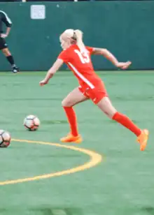 photo of O'Sullivan warming up for Houston Dash, April 2017