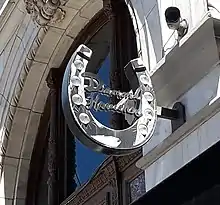 Diamond Horseshoe sign