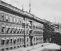 Head office on Behrenstrasse 43-44, erected 1868 by architect Friedrich Hitzig on a lot that the bank acquired in 1856;: 6  photographed in 1899 before demolition