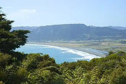 Te Araroa and ranges towards East Cape