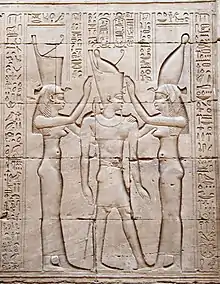 Wadjet and Nekhbet, the Two Ladies flank the pharaoh