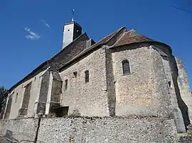 The church in Neuillé-le-Lierre