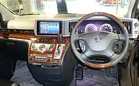 Interior of the late 2007 (E51 second facelift) Elgrand, with LCD screen.