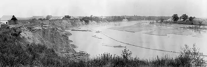 A black-and-white photograph of the Saint-Alban landslide in 1894.