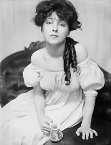 Gertrude Käsebier: Miss N, portrait of Evelyn Nesbit (1903)