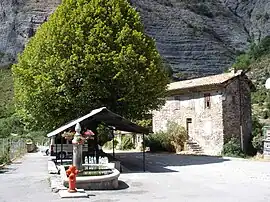 A view within the village of Faucon-du-Caire, in 2007