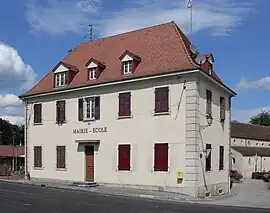 The town hall and school in Feldbach