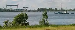 View over the Elbe river to Neuenfelde