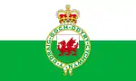 Flag depicting the Royal Badge of Wales after its augmentation of honour, used 1953–1959