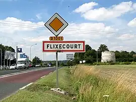 The road into Flixecourt