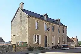 The town hall in Fontaines-en-Duesmois