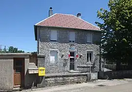 The town hall in Fraroz