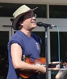 Gano in concert with Violent Femmes, 2006