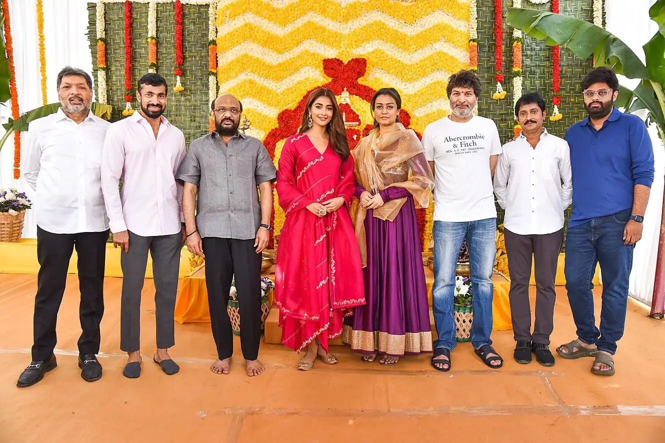 Guntur Kaaram Pooja ceremony.jpg