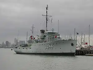 HMAS Castlemaine