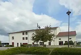 The town hall and school in Haréville