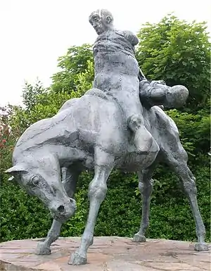 The Two Kings (sculptor Ivor Robert-Jones, 1984) near Harlech Castle, Wales. Bendigeidfran carries the body of his nephew Gwern.