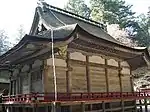 The typical shape of the back of a Hiyoshi-zukuri roof