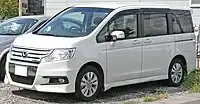 Honda Stepwgn Spada (pre-facelift)