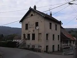 The town hall in Hyèvre-Magny