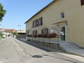 The town hall in Morelmaison