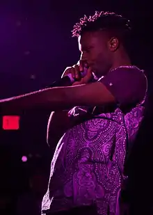 Isaiah Rashad performing in 2014