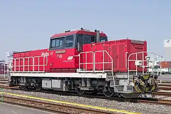 A Class HD300 hybrid diesel-battery locomotive in May 2013