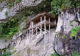 Nageire-dō of Sanbutsu-ji, Misasa, Tottori