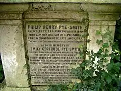 Family tomb of Pye-Smith family (Grave K06:006182)