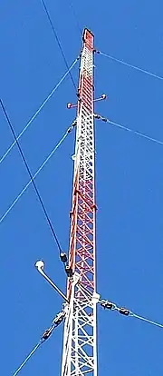 200 foot (61 m) radio mast of an AM radio station in Mount Vernon, Washington, USA, supported by three sets of 120° guy lines