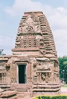 The decoration of the 9th-century Kasivisvanatha temple at Pattadakal includes gavakshas in several forms