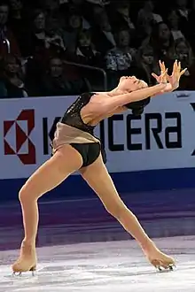 Layback Ina bauer (side view)(Yuna Kim)