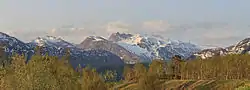 View of Kviturfjellet and Veikdalsisen